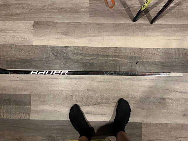 Used Senior Bauer Vapor Hyperlite Right Handed Hockey Stick P28