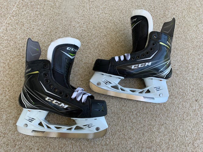 New Intermediate CCM RibCor 66K Hockey Skates Extra Wide Width Size 4.5