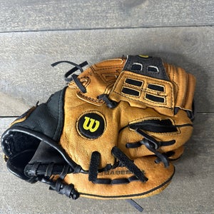 Wilson 10.5” Youth Baseball Glove A0425 Z105 425 Right Hand Throw  EZ Catch Mitt