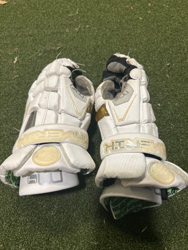 Used  Maverik Small M4 Lacrosse Gloves