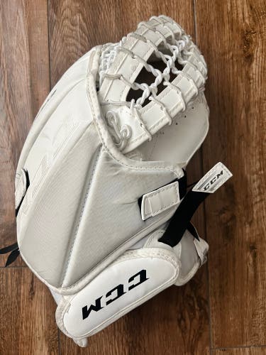 CCM JR Goalie Glove