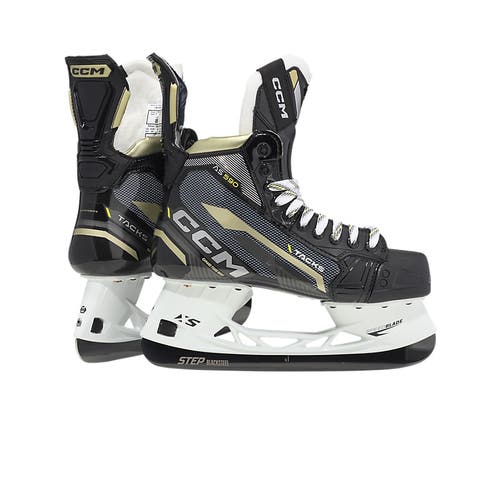 NEW CCM AS-590 Hockey Skates Sz. 8 Regular