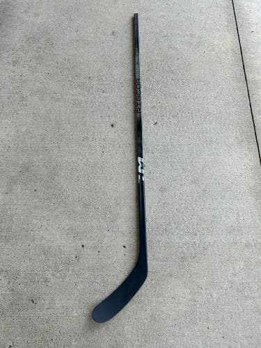 New Senior CCM Right Handed P28 Pro Stock Kinnunen RibCor Trigger 8 Pro Hockey Stick