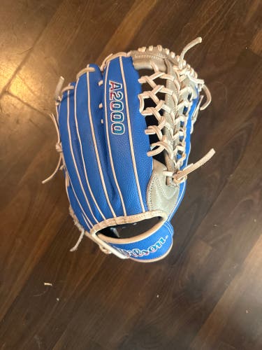 New  Outfield 12.25" A2000 Baseball Glove Autism Awareness