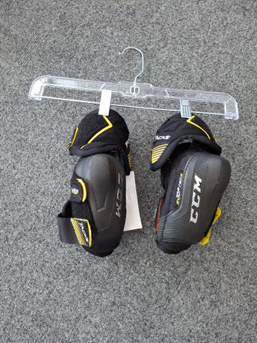 Used Junior Small CCM Tacks Elbow Pads