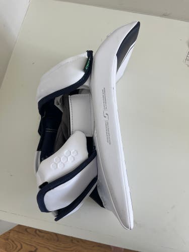 Bauer Shadow Goalie Blocker, White And Navy