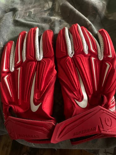 New WOT Nike Superbad Football Gloves