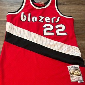 Red New Large Mitchell & Ness Jersey