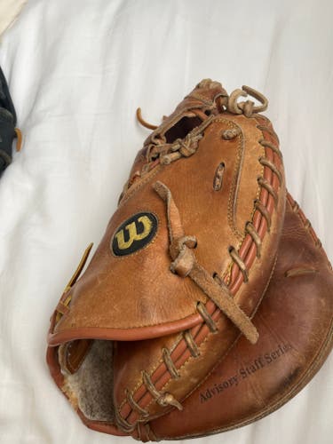 Used Right Hand Throw Wilson Catcher's A2550 Baseball Glove 32.5"