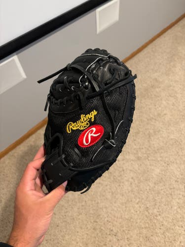 Rawlings Heart Of The Hide catchers mitt