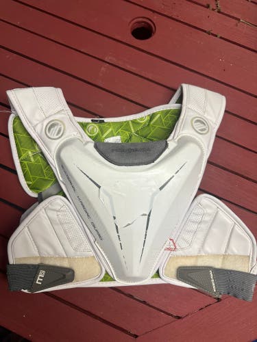 Maverik M5 Shoulder Pads EKG