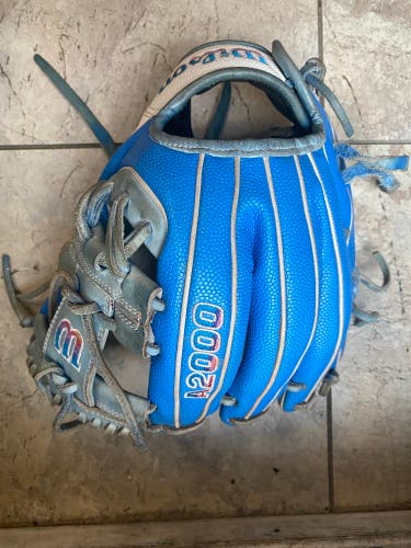 Used  Infield 11.5" A2000 Baseball Glove