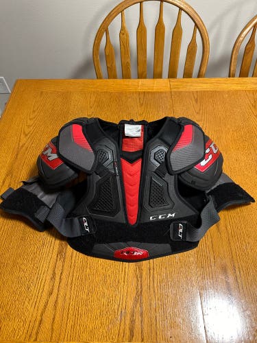 CCM QuickLite 290 Shoulder Pads Senior Medium