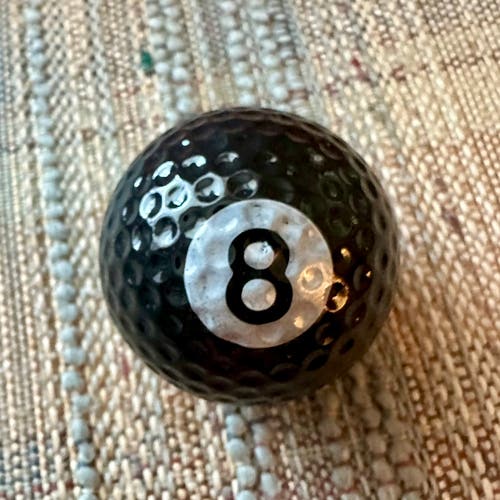 MAGIC 8-BALL GOLF BALL