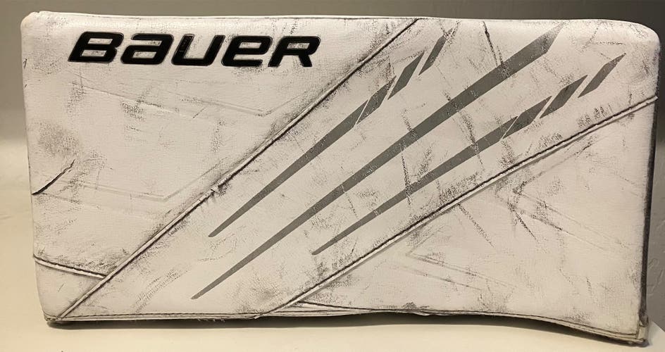 Hockey goalie blocker