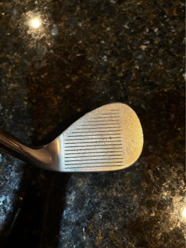 Used Men's Titleist Left Hand Wedge Flex 58 Degree Vokey SM8 Wedge