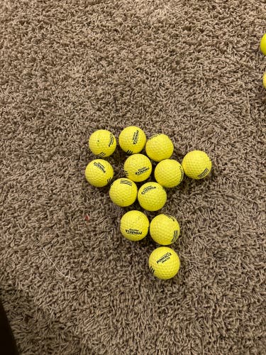 12 Yellow Golf Balls