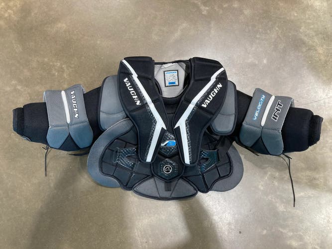 Used Intermediate Large Vaughn Velocity V9 Goalie Chest Protector