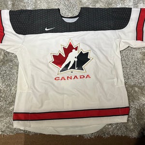 Nike Team Canada Goalie Cut Jersey