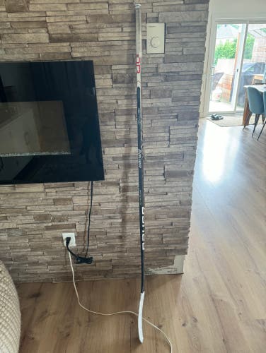 Used Senior Bauer Right Handed P88  Vapor Hyperlite Hockey Stick