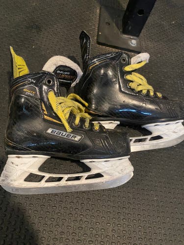 Bauer Supreme Ignite Pro Youth skates