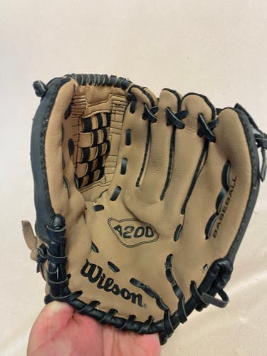 Used Right Hand Throw Wilson A200 Baseball Glove 11.5"