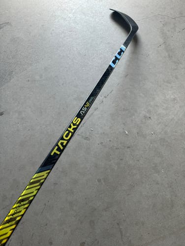 Used Senior CCM Right Handed P29 95 Flex Pro Stock Tacks AS-VI PRO Hockey Stick