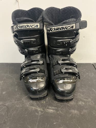 Used Nordica 57 Next Ski Boots 240-245. A R7 S3 L1