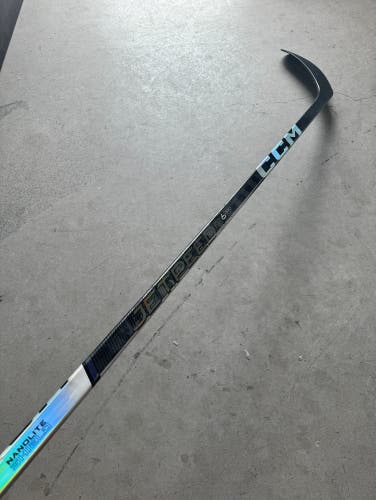 Used Senior CCM Right Handed P29 90 Flex Pro Stock Jetspeed FT6 Pro Hockey Stick