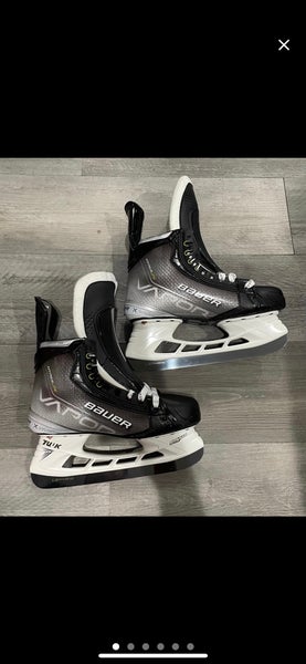 New Senior Bauer Wide Width Pro Stock 7.5 Vapor Hyperlite Hockey Skates