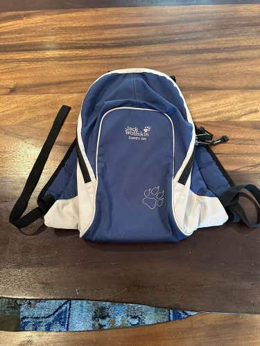 Jack Wolfskin Carry On 14L Daypack Backpack White Blue