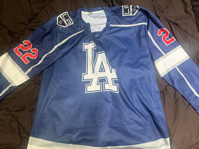 LA Dodgers x LA Kings Night jersey giveaway