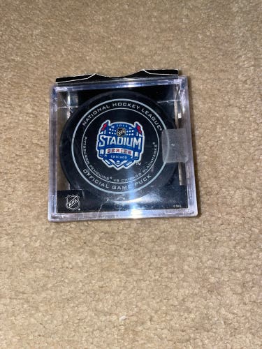 2014 Stadium Series Official Game Puck