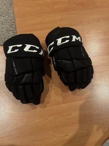 Hockey gloves Used