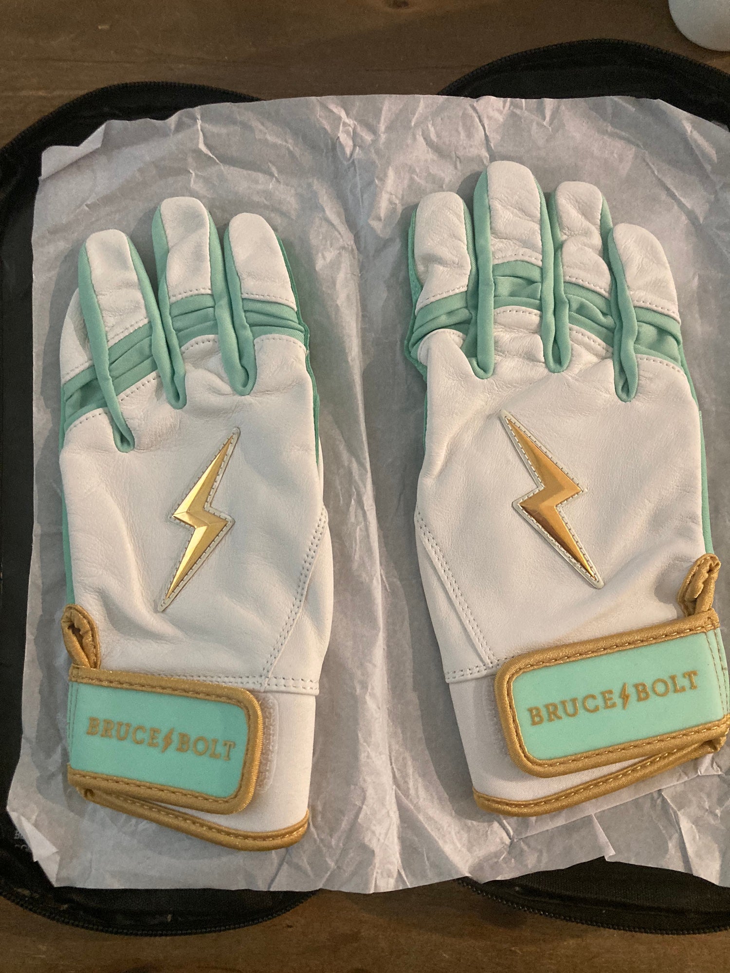 Gants de frappe Bruce Bolt King of Juco, jeunesse moyenne, manchette