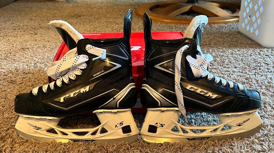 CCM RibCor 76K Junior Hockey Skates