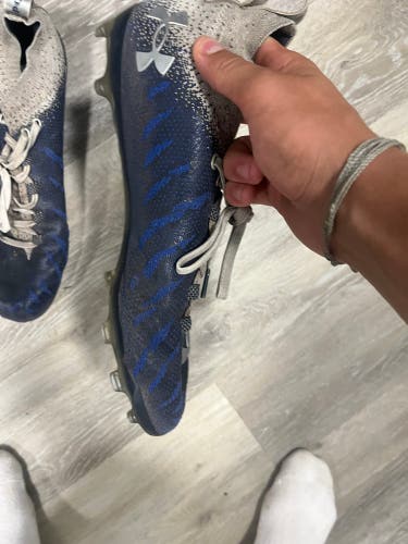 NEED GONE( Low Top Cleats Great Condition)