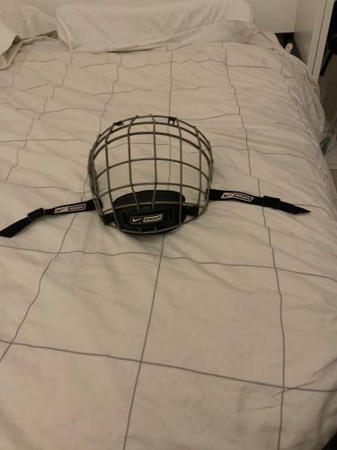 Bauer cage with ear guards