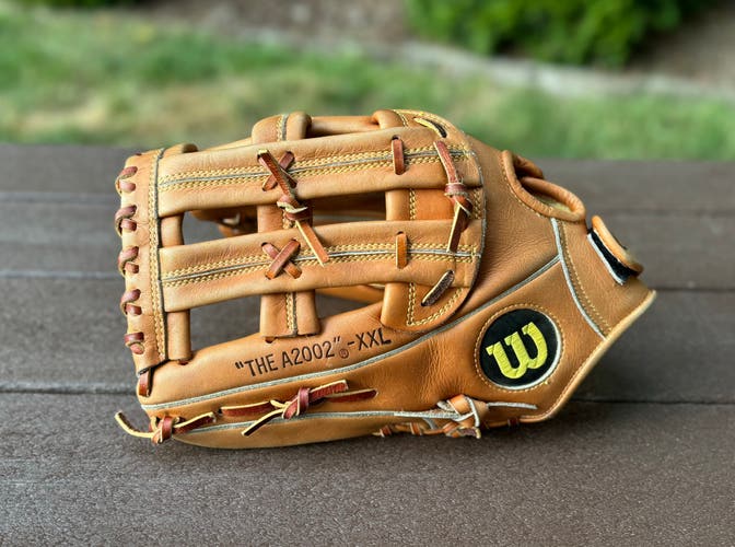 Wilson A2000 Lefty Model A2002 XXL Baseball Glove