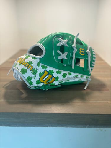 New  Shamrock  A2000 Baseball Glove