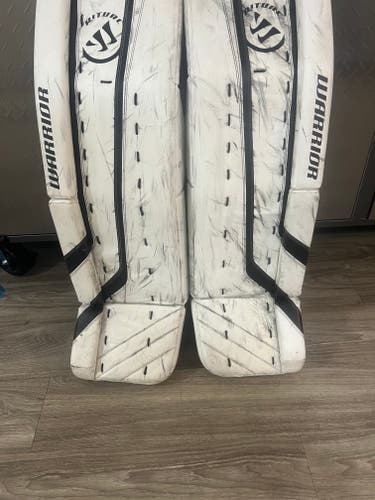 Used 35" Warrior Ritual G2 Goalie Leg Pads