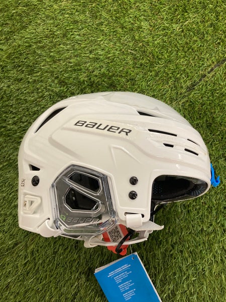 White New Medium Bauer Re-Akt 85 Helmet