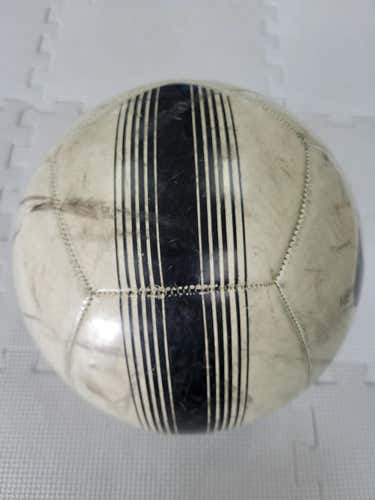 Used Nike Pitchteam 5 Soccer Balls