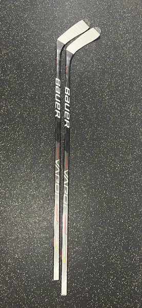 Used Senior Bauer Right Handed P28 Vapor Hyperlite Hockey Stick