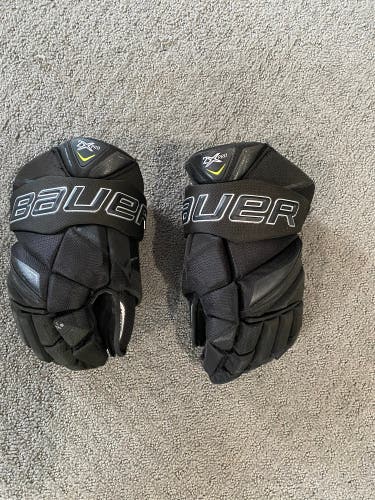2x Pro 14” Hockey Gloves