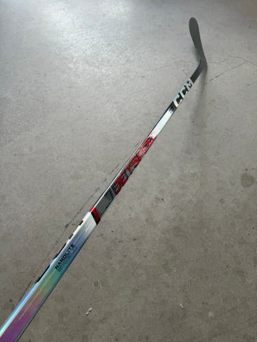 NHL New Senior CCM Left Hand P28 85 Flex Pro Stock Jetspeed FT6 Pro Hockey Stick