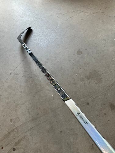 NHL New Senior CCM Left Hand P28 100 Flex Pro Stock Jetspeed FT6 Pro Hockey Stick