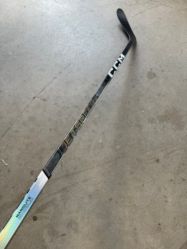 NHL New Senior CCM Left Hand P28 100 Flex Pro Stock Jetspeed FT6 Pro Hockey Stick