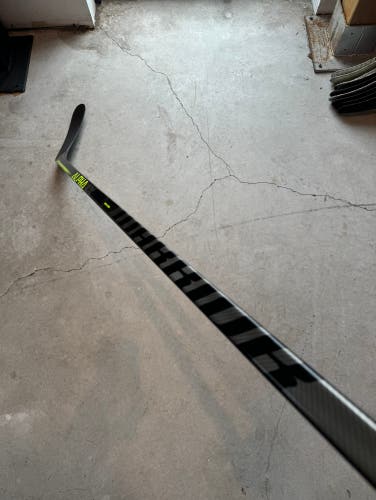 Senior Warrior Right Handed P90 Pro Stock Alpha Lx 20 95 Flex Hockey Stick