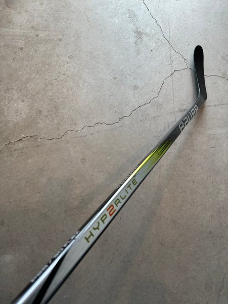 Used Youth Bauer Left Hand P28 30 Flex Pro Stock Vapor Hyperlite 2 Hockey Stick